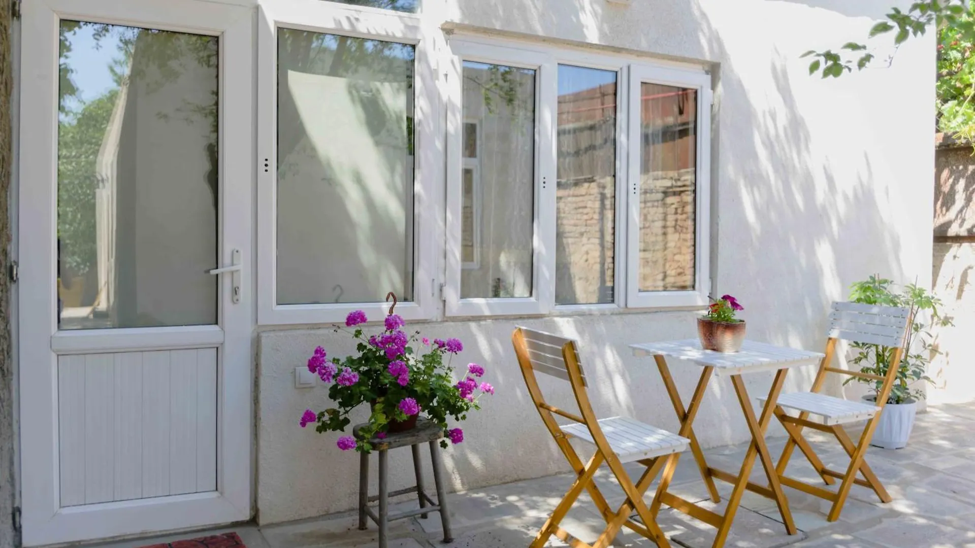 Urban Villa By Umbrella Tbilisi 0*,